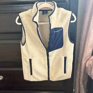 Vineyard Vines Off-White and Blue Fleece Vest